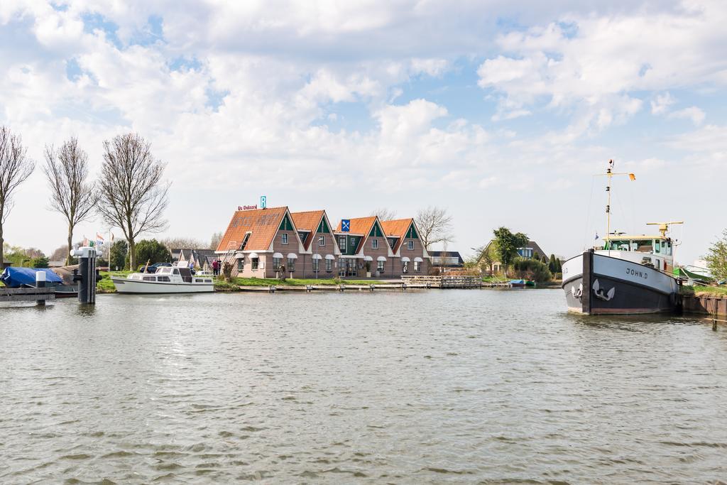 Hotel Restaurant De Buizerd Langedijk Eksteriør billede