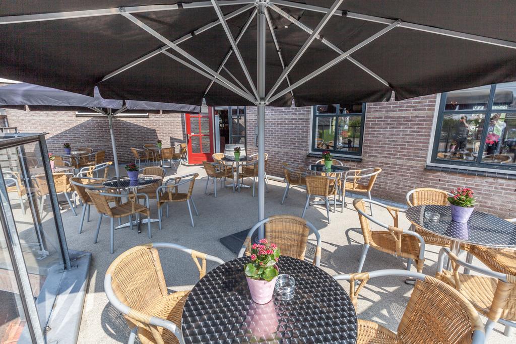 Hotel Restaurant De Buizerd Langedijk Eksteriør billede